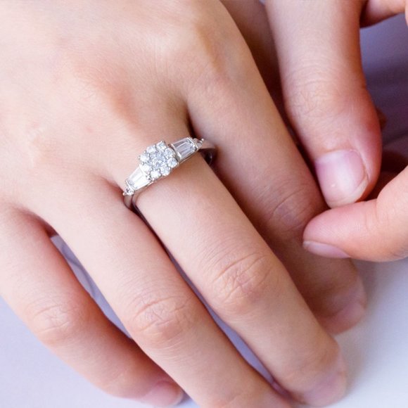 🎁 Refine Engagement Sun Flower Pure Zircon Rings for Women, EVGG1235 - Picture 3 of 4